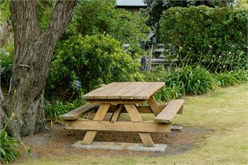 Loburn Bach Accommodation - 2 Individual Bach's - Featherston