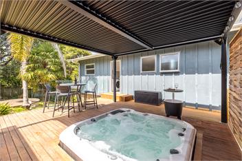 Bay Breeze Retreat - WAIHEKE ISLAND