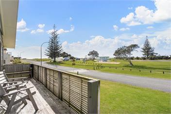 Reserve View Retreat (Bachcare) - Waihi Beach