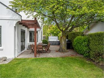 Kokomea House (Bachcare) - Wanaka