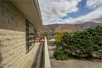 Alpine Escape (Bachcare) - Wanaka