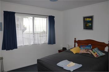 Oceanside Apartments 3 - The Bach at the Back - Opotiki