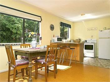 Matuku Hideaway (Bachcare) - Two Mile Bay