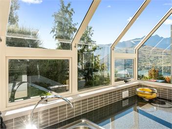 Wakatipu Views (Bachcare) - Queenstown