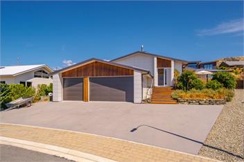Lakeside Luxury (Bachcare) - Wanaka