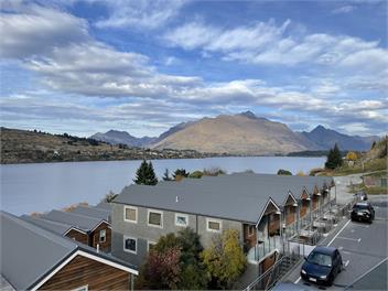 Queenstown Luxury Apartment with Lake Views - Queenstown