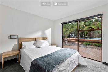 Beachside Retreat - Pool. - Auckland