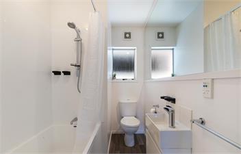 Lakefront Gem | Absolute Waterfront - Queenstown