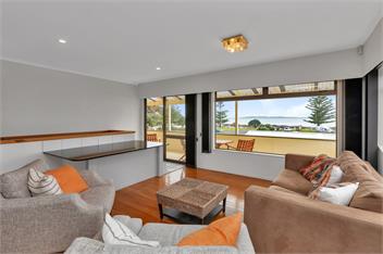Seaside on Stratford (Bachcare) - Cable Bay