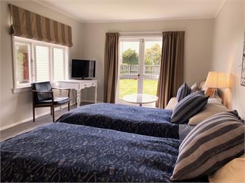 Broadway - Martinborough