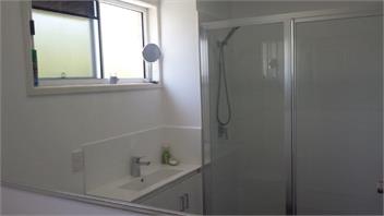 Caloundra Beach Townhouse - 400m to the Beach - Caloundra