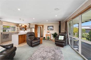 Mountain Views on Totara - Wanaka