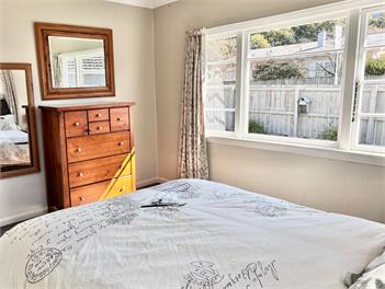 Golden Deck Getaway - Nelson