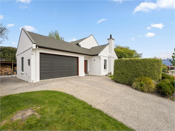 Kokomea House (Bachcare) - Wanaka