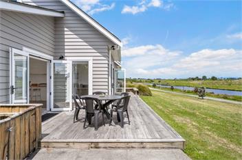 Sunlit Shores (Bachcare) - Papamoa