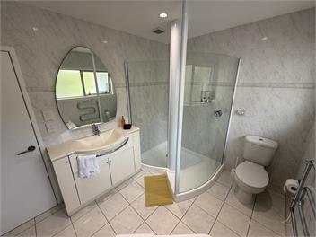 Waiake Beach Apartments - Auckland