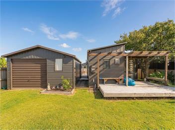 The Retro Shack (Bachcare) - Whitianga