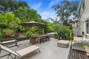 Spa and Surf Retreat (Bachcare) - 