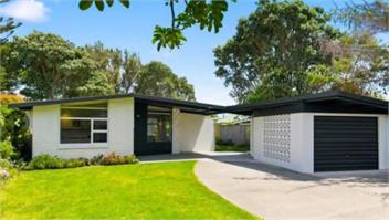 Pukeko Cottage -