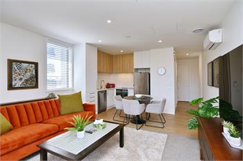 Christchurch CBD · Balcony · Walk Everywhere - 180 on Hereford - 