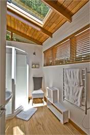 CITY-BUSH RETREAT : ALL INCLUSIVE FULLY FURNISHED QUALITY APARTMENT - Auckland 0604
