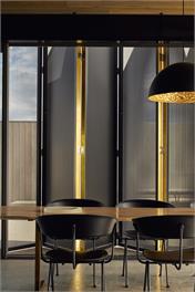 Te Pakeke | Couples Retreat | High End Luxury | Unique Architecture | Lake & Mountain Views - Wanaka