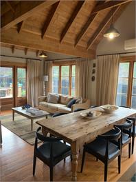 Matukituki House Lake Wanaka 5 bedroom luxury stone cottage holiday home - Wanaka