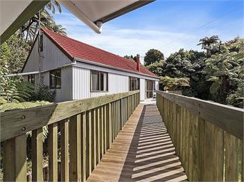 Lake House and Studio (Bachcare) - Lake Rotoiti