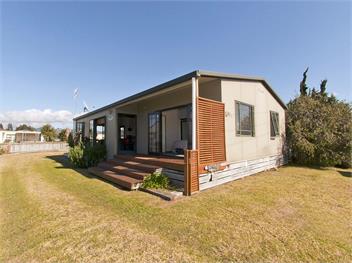 Korolevu Beach House (Bachcare) - Whangamata