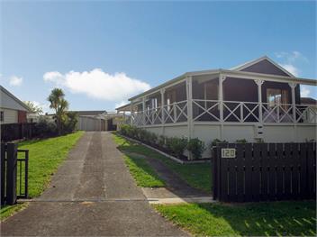 Best at The Beach (Bachcare) - Whangamata