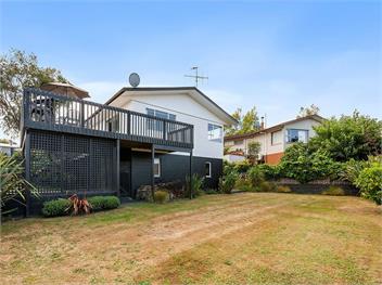 Taupo Panorama (Bachcare) - Taupo Central