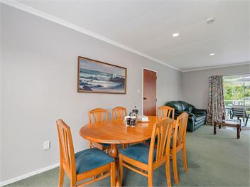 Kinloch Family Retreat (Bachcare) - Kinloch
