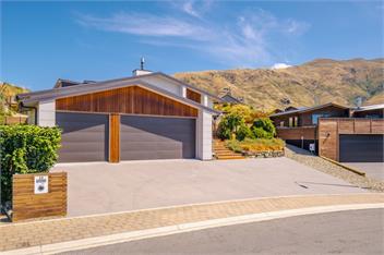 Lakeside Luxury (Bachcare) - Wanaka