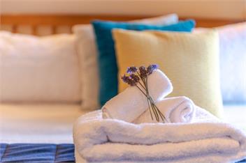 Fantail Cottage with Sea Views (Bachcare) - Akaroa