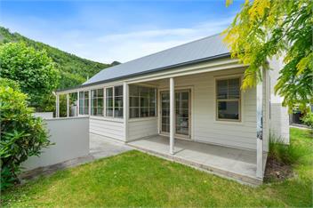 Gold Rush Cottage (Bachcare) - Arrowtown