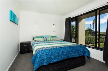 Malibu Apartment - Papamoa
