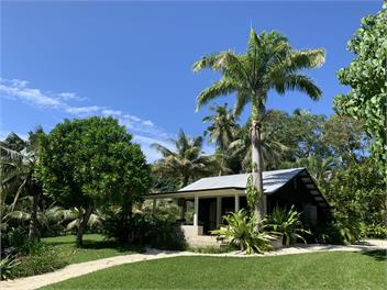 The Boat House- PRIVATE BEACH -