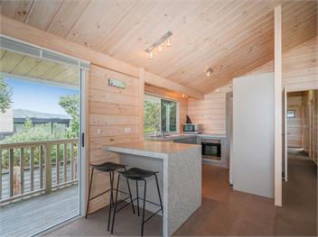 Ocean Beach Beauty (Bachcare) - Tairua