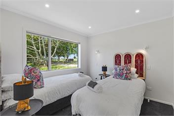 The Whitehouse (Bachcare) - New Plymouth
