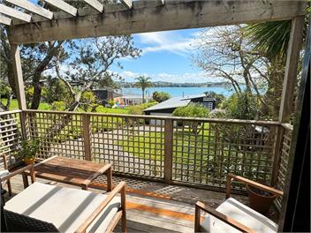 Tindalls Hideaway - 200 steps to beach - Whangaparaoa
