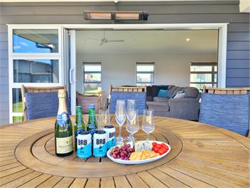 Hosts on the Coast Jackman Satisfaction - Whitianga