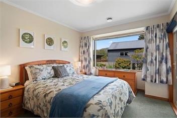 Mountain Views on Totara - Wanaka
