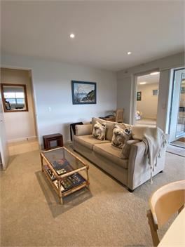 Gem by the Sea -Beach Hideaway North Shore - 2 Min walk to Beach! - Auckland