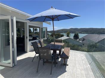 RAGLAN - STUNNING HARBOUR VIEWS - Waikato