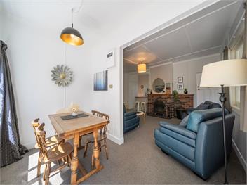Fiordland Hideaway (Bachcare) - Te Anau