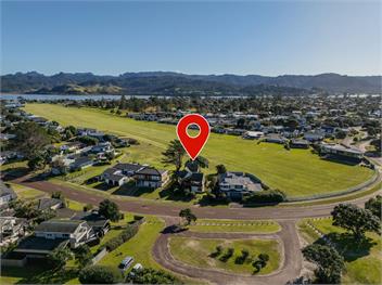 Beachfront Landing (Bachcare) - Pauanui