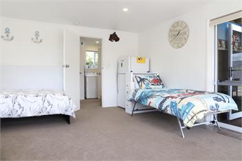 Hosts on the Coast Saltwater Days - Whitianga