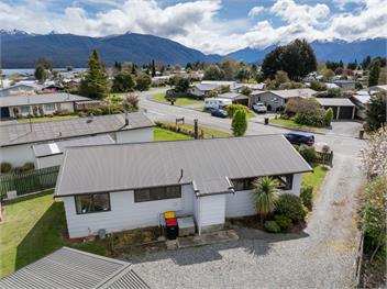 The Back Hut (Bachcare) - Te Anau