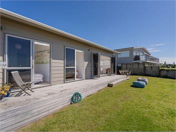 Beachfront Beauty (Bachcare) - Whangamata