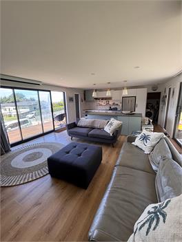 Modern Coastal Retreat - Marahau